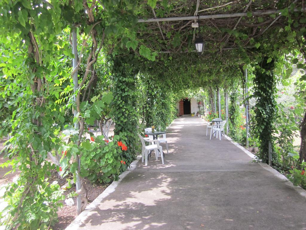 Tina Rooms Gialtra Exterior foto