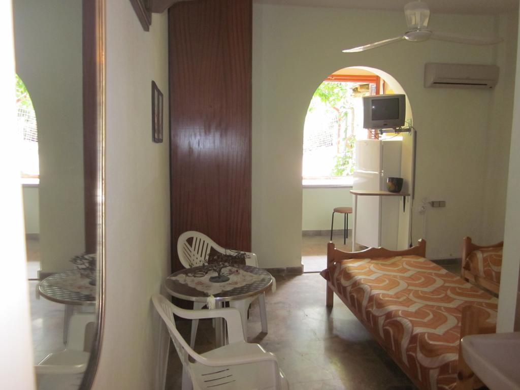 Tina Rooms Gialtra Quarto foto